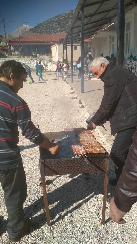 Τσικνοπέμπτη στο Δημοτικό Σχολείο ΚΟΜΠΩΤΗΣ | ΦΩΤΟ - Φωτογραφία 30