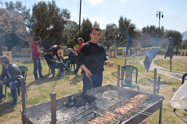 Το τσίκνισαν στο ΒΑΡΝΑΚΑ | ΦΩΤΟ: Βάσω Παππά - Φωτογραφία 6