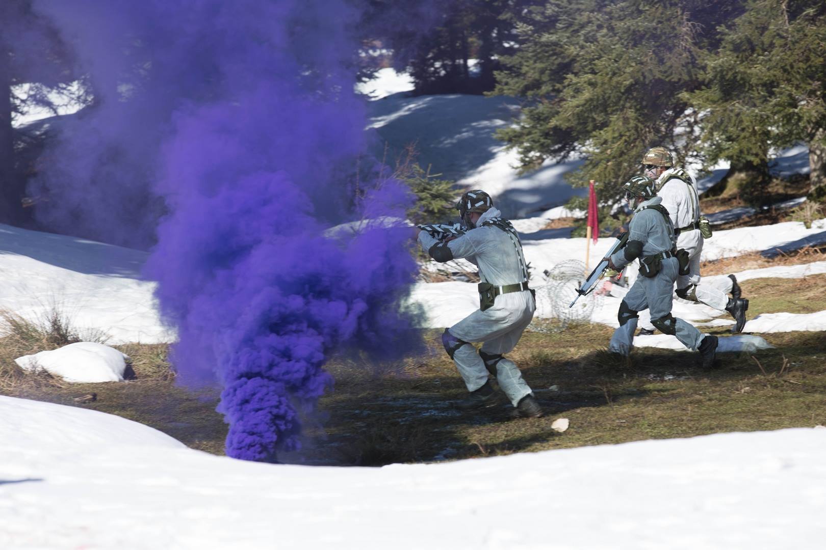 Χειμερινή Εκπαίδευση της Σχολής Μονίμων Υπαξιωματικών - Φωτογραφία 4