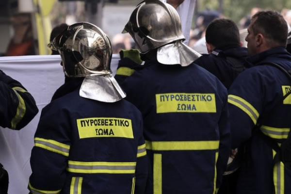 Σοβαρά και επικίνδυνα για την ασφάλεια των υπαλλήλων κτιριακά προβλήματα                  στην Πυροσβεστική Υπηρεσία   Καστοριάς - Φωτογραφία 1