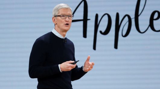 Ο Tim Cook υποσχέθηκε στους επενδυτές ότι η Apple εργάζεται σε έργα που θα σπάσουν το ταβάνι - Φωτογραφία 1