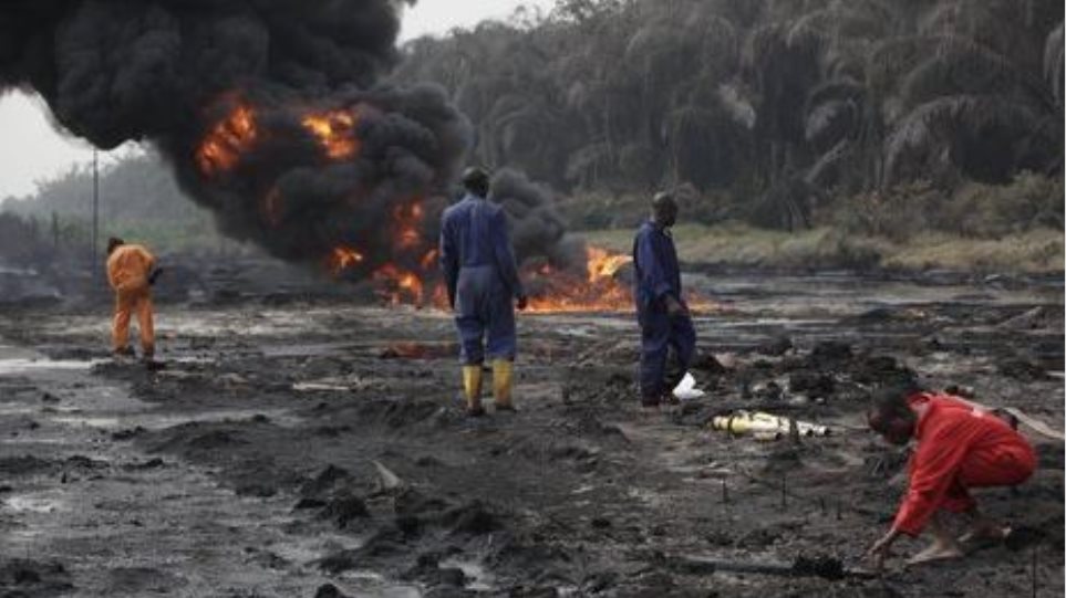 Χάος στη Νιγηρία: Δεκάδες αγνοούμενοι από έκρηξη αγωγού πετρελαίου - Φωτογραφία 1