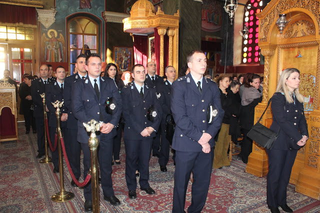 Το μνημόσυνο για τους πεσόντες αστυνομικούς από την Ένωση Αλεξανδρούπολης - Φωτογραφία 1