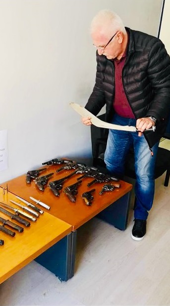 Ο Γιώργος Τσούκαλης βοήθησε στην ανεύρεση οπλισμού στο Καλπάκι Ιωαννίνων - Φωτογραφία 1