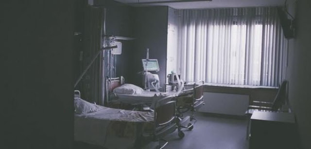 Σοκ στο Γ.Ν. Πύργου: 35χρονη πέθανε στο προσκεφάλι του νοσηλευόμενου πατέρα της - Φωτογραφία 1