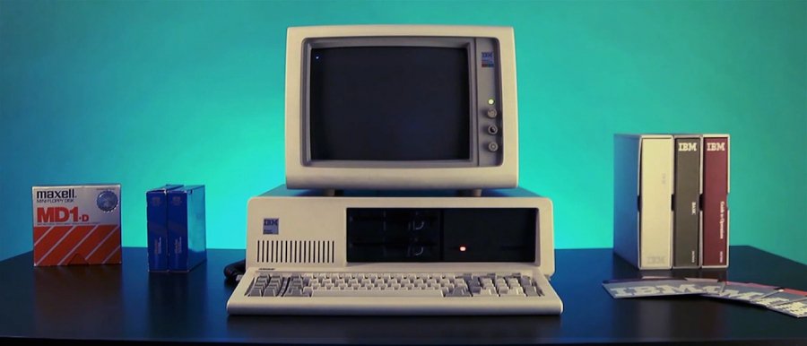 Έτσι διαφημιζόταν στα '70s ο πρώτος φορητός υπολογιστής - Ζύγιζε 23 κιλά! - Φωτογραφία 1