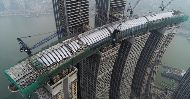Το κατασκευαστικό επίτευγμα της Κίνας είναι ο … οριζόντιος ουρανοξύστης! - Φωτογραφία 1