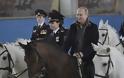 Ο Πούτιν κάνει ιππασία μαζί με γυναίκες αστυνομικούς για την Παγκόσμια Ημέρα της Γυναίκας (ΒΙΝΤΕΟ)