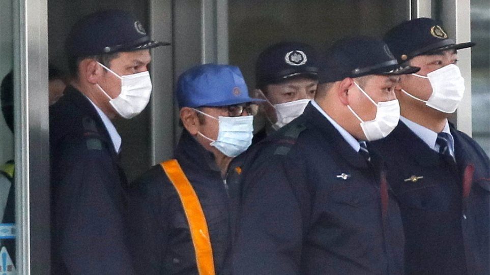 Ιαπωνία: Γιατί ντύθηκε... «εργάτης» για να βγει από την φυλακή ο πρώην επικεφαλής της Nissan; - Φωτογραφία 1