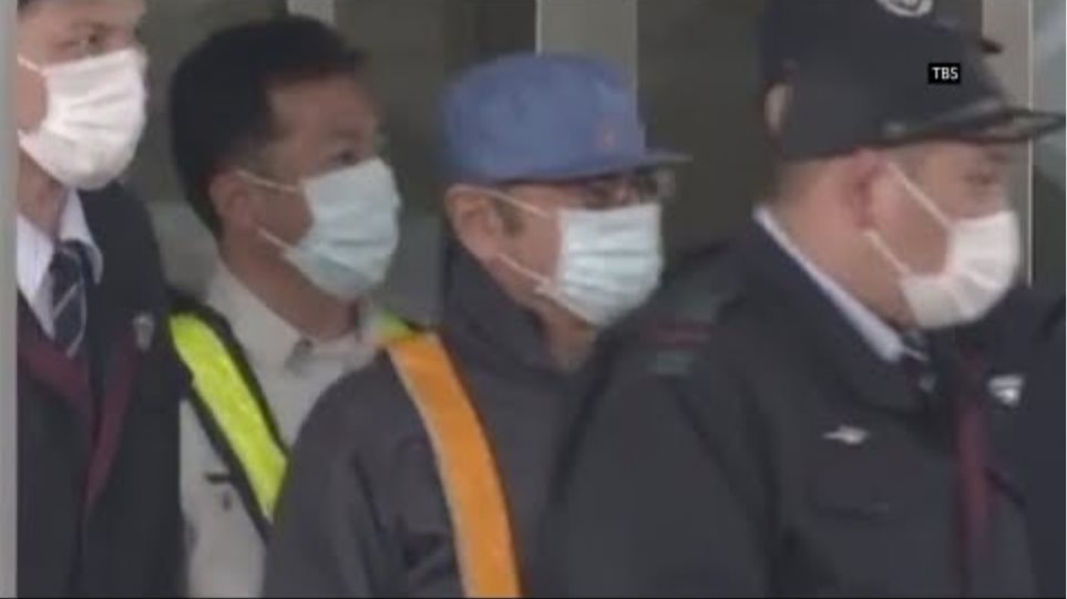 Ιαπωνία: Γιατί ντύθηκε... «εργάτης» για να βγει από την φυλακή ο πρώην επικεφαλής της Nissan; - Φωτογραφία 2