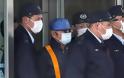 Ιαπωνία: Γιατί ντύθηκε... «εργάτης» για να βγει από την φυλακή ο πρώην επικεφαλής της Nissan; - Φωτογραφία 1