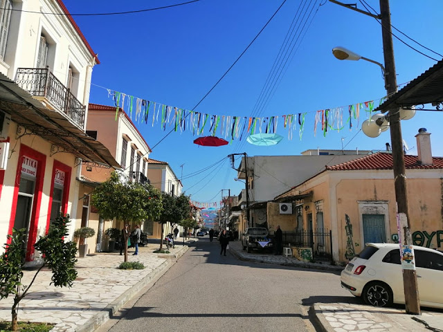 Ντύθηκε αποκριάτικα με πολύχρωμες ομπρέλες ο ΑΣΤΑΚΟΣ | ΦΩΤΟ - Φωτογραφία 12