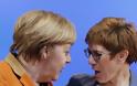 Η επικεφαλής της CDU απορρίπτει την ιδέα Μακρόν για αμοιβαιοποίηση των χρεών