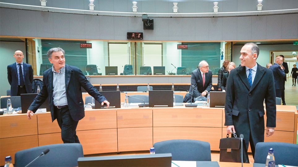 Eurogroup: Νηστεία (για τα €970 εκατ.) και προσευχή (για τις παροχές) - Φωτογραφία 1