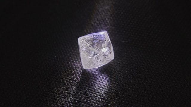 Διαμάντι σχεδόν 100 καρατίων ανακαλύφθηκε στη Ρωσία! - Φωτογραφία 2