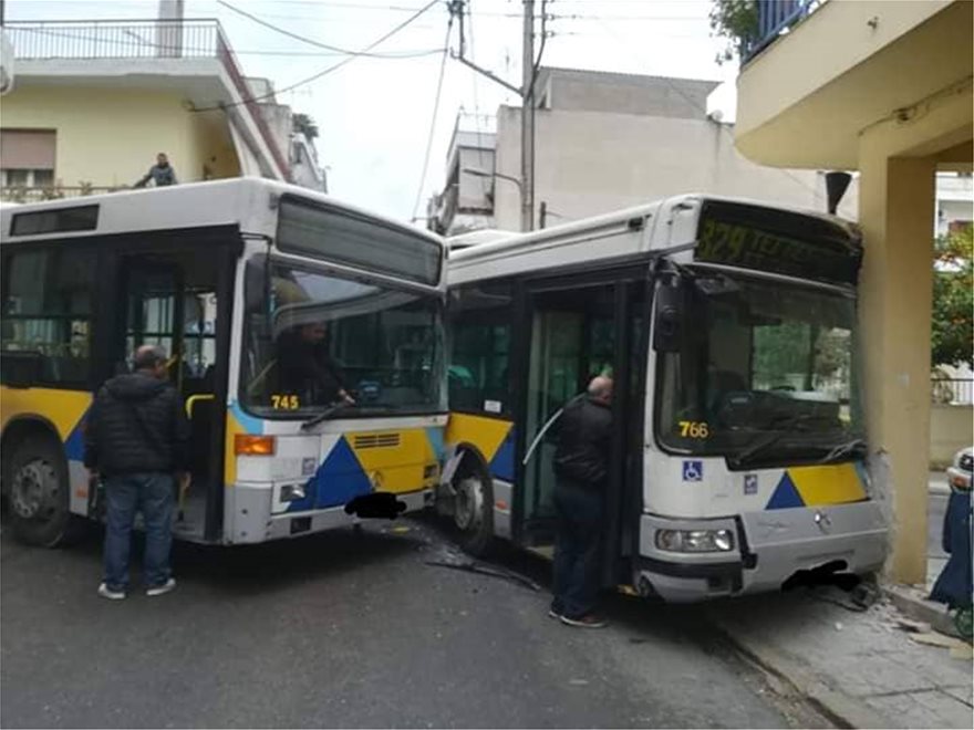 Σύγκρουση λεωφορείων στο Αιγάλεω - Έντεκα τραυματίες - Φωτογραφία 6