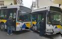Σύγκρουση λεωφορείων στο Αιγάλεω - Έντεκα τραυματίες - Φωτογραφία 1