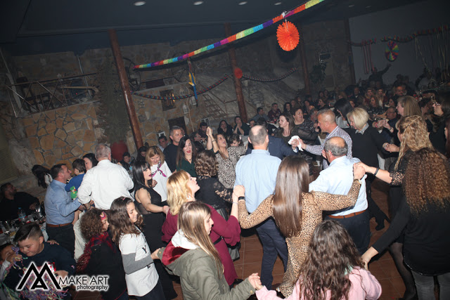 Πολυκοσμία στον Αποκριάτικο χορό του ΗΡΑΚΛΗ ΑΣΤΑΚΟΥ στο κτήμα ΙΟΝΙΟ (φωτο: Make art) - Φωτογραφία 56