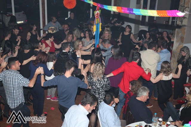 Πολυκοσμία στον Αποκριάτικο χορό του ΗΡΑΚΛΗ ΑΣΤΑΚΟΥ στο κτήμα ΙΟΝΙΟ (φωτο: Make art) - Φωτογραφία 75