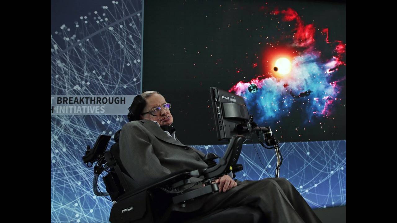 Στίβεν Χόκινγκ: Ένας χρόνος από τον θάνατο του ανθρώπου που «κατέκτησε» το σύμπαν - Φωτογραφία 8