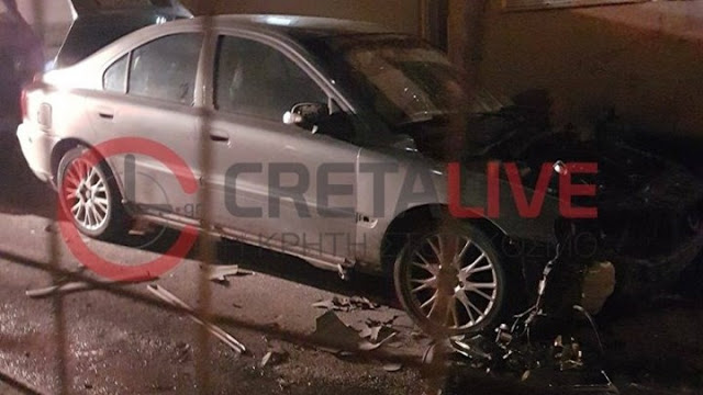 Έκρηξη σε αυτοκίνητο στο κέντρο του Ηρακλείου - Φωτογραφία 1