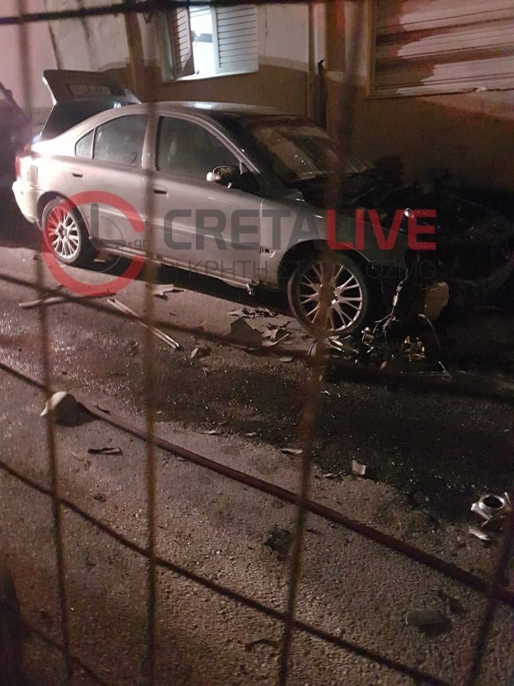 Έκρηξη σε αυτοκίνητο στο κέντρο του Ηρακλείου - Φωτογραφία 2