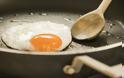 Αυγά: Μην κάνετε λάθος στο μαγείρεμα – Ο υγιεινός τρόπος να τα τρώτε