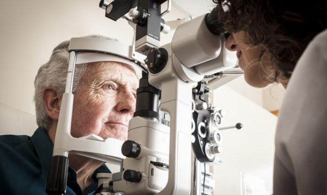 Ελπίδες για τη διάγνωση του Αλτσχάϊμερ μέσω οφθαλμολογικής εξέτασης δίνει νέα έρευνα - Φωτογραφία 1