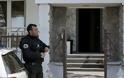Έγκλημα στο Ελληνικό: Απόστρατος σκότωσε τη γυναίκα του και αυτοκτόνησε - Φωτογραφία 2