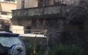 Σοκ στο Αγρίνιο: 60χρονος βρέθηκε κρεμασμένος σε εγκαταλελειμμένο σπίτι (φωτο)
