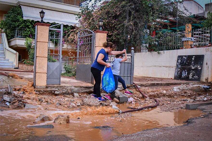 «Κόλαφος» η εισαγγελέας για τη Μάνδρα: Δεν φταίνε οι πλημμύρες, αλλά το ότι δεν έγιναν έργα! - Φωτογραφία 3