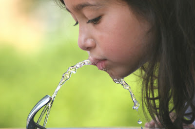 Πόσο νερό πρέπει να πίνουμε, καθημερινά; Συμπτώματα αφυδάτωσης - Φωτογραφία 5