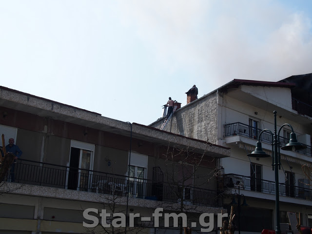 Πυρκαγιά σε οικοδομή στα Γρεβενά (εικόνες + video) - Φωτογραφία 43