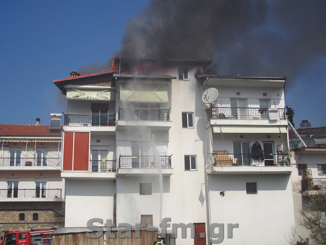 Πυρκαγιά σε οικοδομή στα Γρεβενά (εικόνες + video) - Φωτογραφία 57