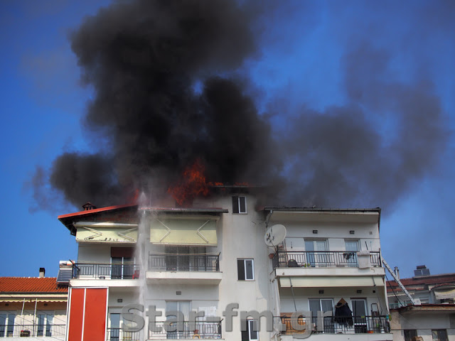 Πυρκαγιά σε οικοδομή στα Γρεβενά (εικόνες + video) - Φωτογραφία 60