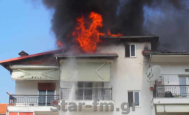 Πυρκαγιά σε οικοδομή στα Γρεβενά (εικόνες + video) - Φωτογραφία 64