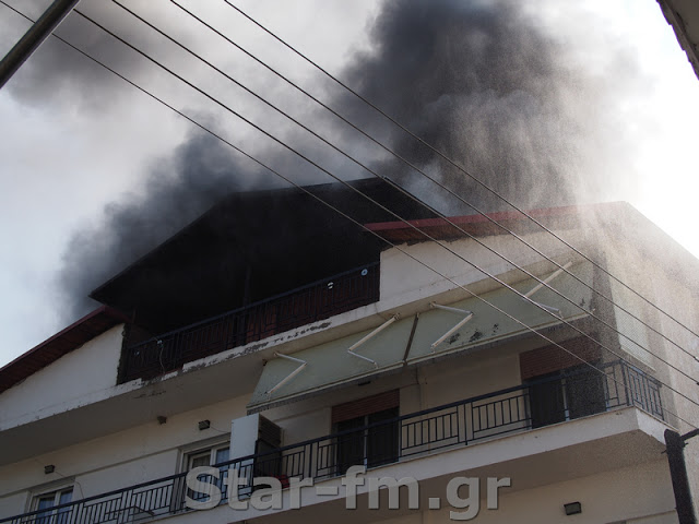 Πυρκαγιά σε οικοδομή στα Γρεβενά (εικόνες + video) - Φωτογραφία 77