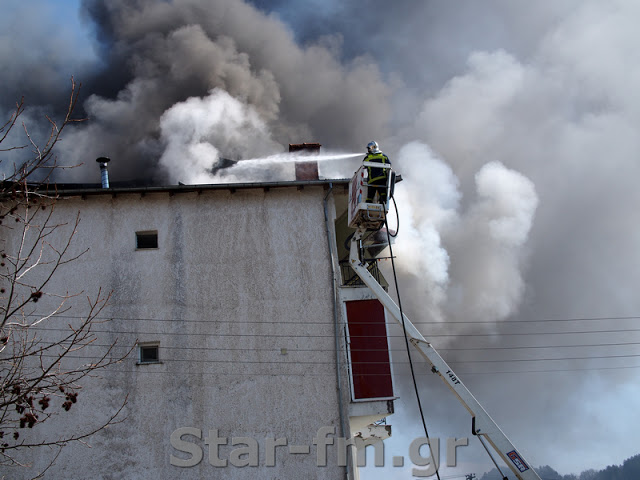 Πυρκαγιά σε οικοδομή στα Γρεβενά (εικόνες + video) - Φωτογραφία 93