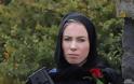 Νέα Ζηλανδία: Viral η φωτογραφία της αστυνομικού που φόρεσε μαντίλα στις κηδείες των θυμάτων