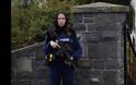 Νέα Ζηλανδία: Συγκινεί η αστυνομικός που φόρεσε μαντίλα στις κηδείες των θυμάτων