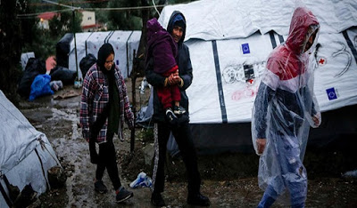 The Times: χωματερές για πρόσφυγες τα ελληνικά νησιά - Φωτογραφία 1