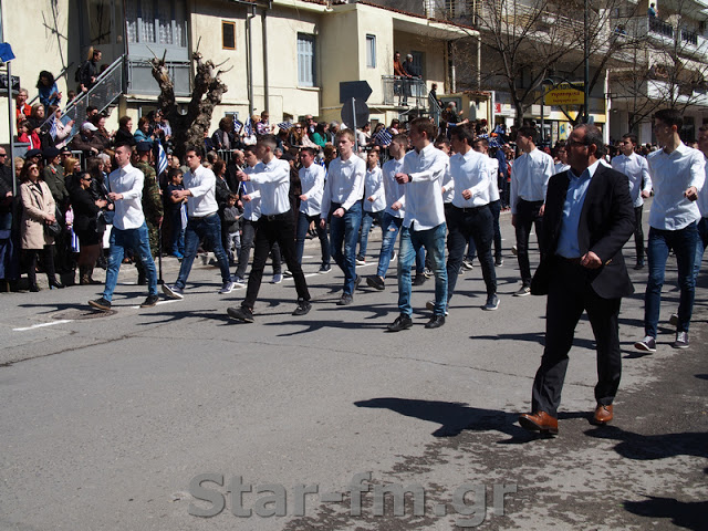 Grevena TV || Η παρέλαση στα Γρεβενά της 25ης Μαρτίου 2019- Περνάει ο στρατός ... (εικόνες + video) - Φωτογραφία 115