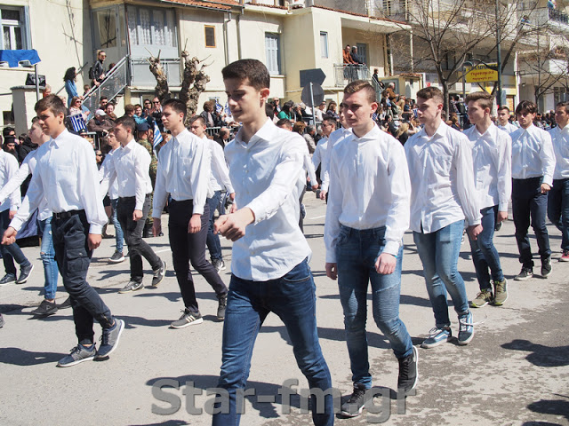 Grevena TV || Η παρέλαση στα Γρεβενά της 25ης Μαρτίου 2019- Περνάει ο στρατός ... (εικόνες + video) - Φωτογραφία 116