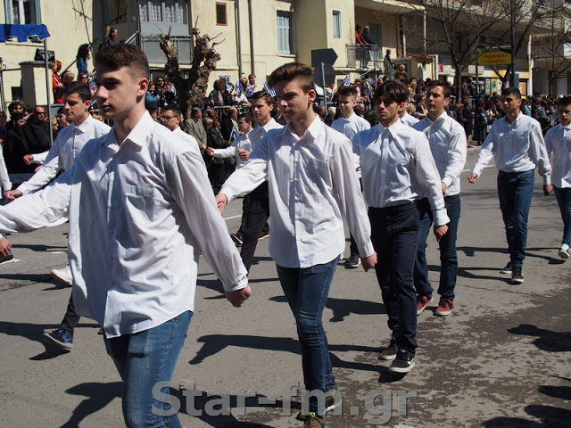 Grevena TV || Η παρέλαση στα Γρεβενά της 25ης Μαρτίου 2019- Περνάει ο στρατός ... (εικόνες + video) - Φωτογραφία 117