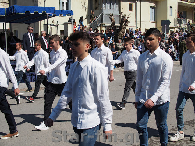 Grevena TV || Η παρέλαση στα Γρεβενά της 25ης Μαρτίου 2019- Περνάει ο στρατός ... (εικόνες + video) - Φωτογραφία 139