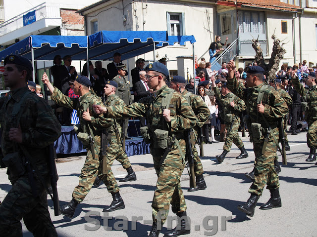 Grevena TV || Η παρέλαση στα Γρεβενά της 25ης Μαρτίου 2019- Περνάει ο στρατός ... (εικόνες + video) - Φωτογραφία 172