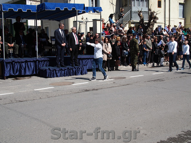 Grevena TV || Η παρέλαση στα Γρεβενά της 25ης Μαρτίου 2019- Περνάει ο στρατός ... (εικόνες + video) - Φωτογραφία 45