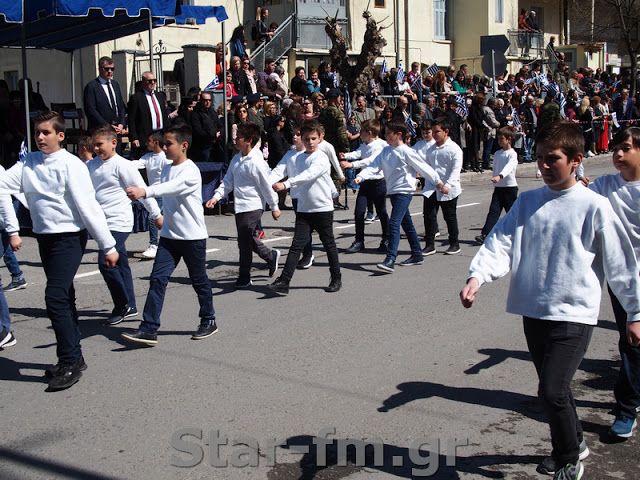 Grevena TV || Η παρέλαση στα Γρεβενά της 25ης Μαρτίου 2019- Περνάει ο στρατός ... (εικόνες + video) - Φωτογραφία 71