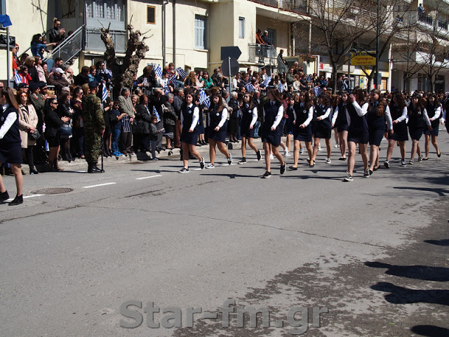 Grevena TV || Η παρέλαση στα Γρεβενά της 25ης Μαρτίου 2019- Περνάει ο στρατός ... (εικόνες + video) - Φωτογραφία 94