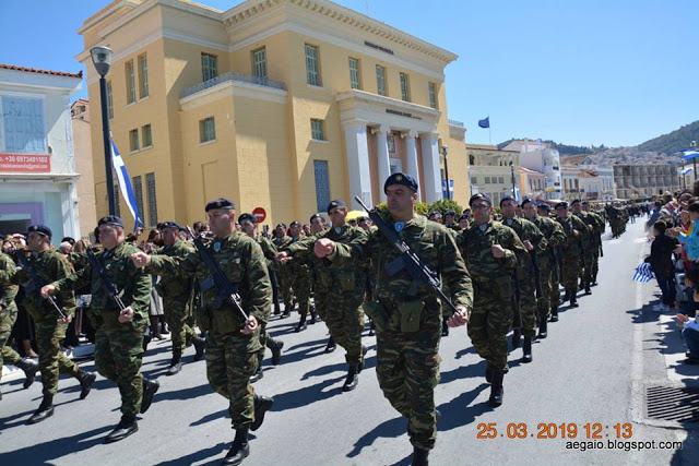 Φωτό από τη στρατιωτική παρέλαση της 79 ΑΔΤΕ - Φωτογραφία 11